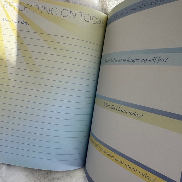 Molly & Rex Reflection Journal Guided Mindfulness Planner Daily Self Care - Picture 6 of 7